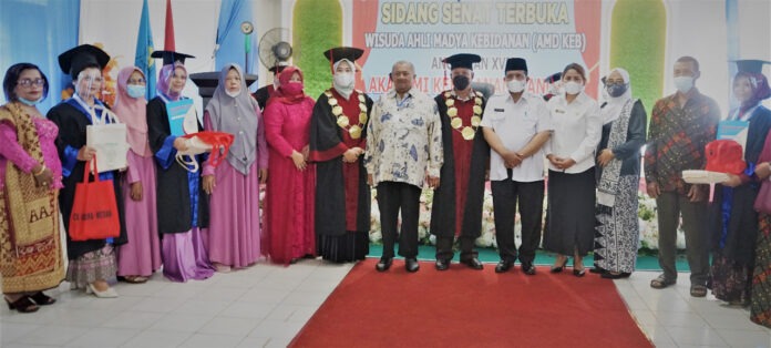 Akademi Kebidanan Langkat Wisuda 10 Lulusan